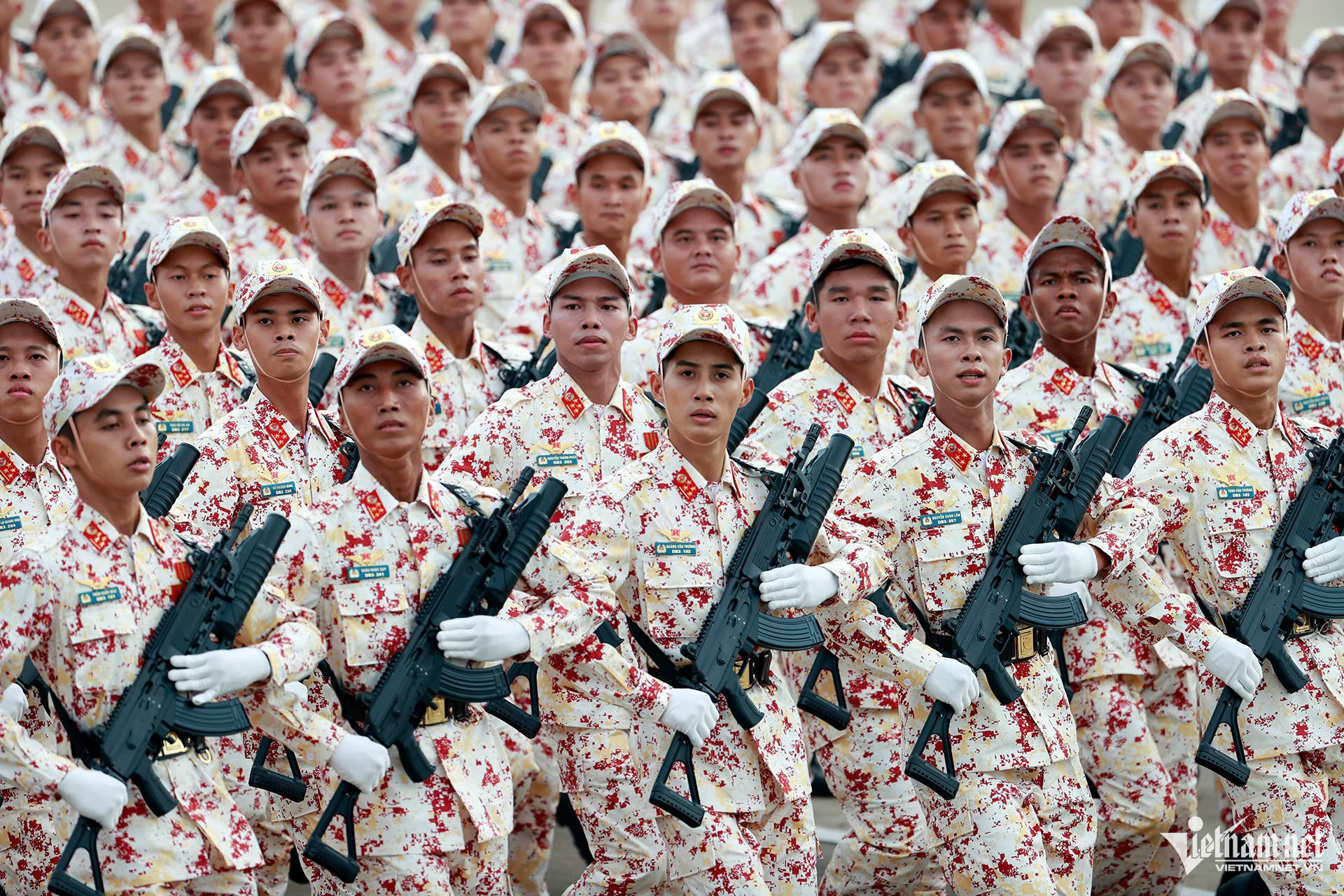 W-mốc 7h40.jpg