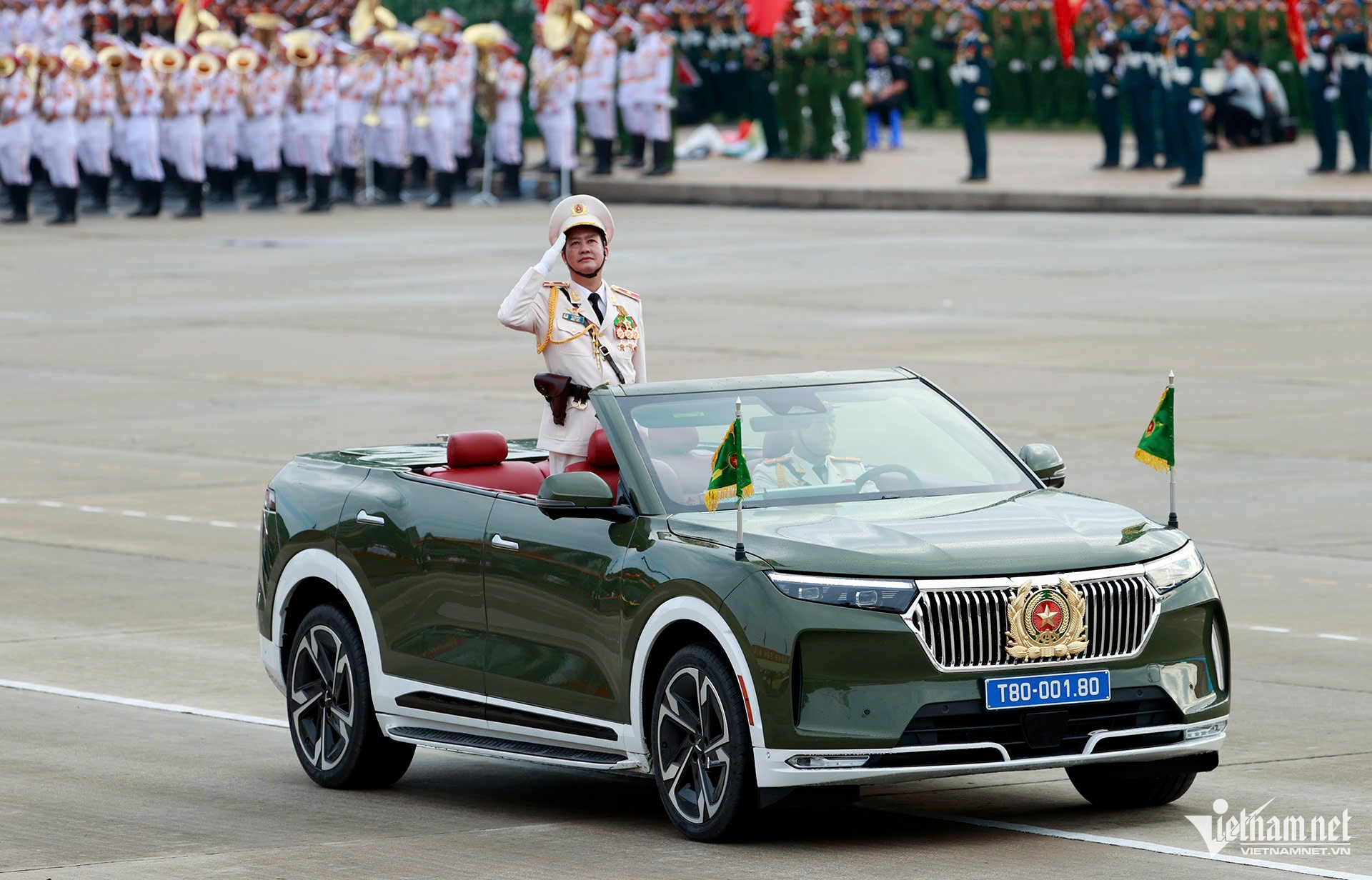 W-mốc 7h402.jpg