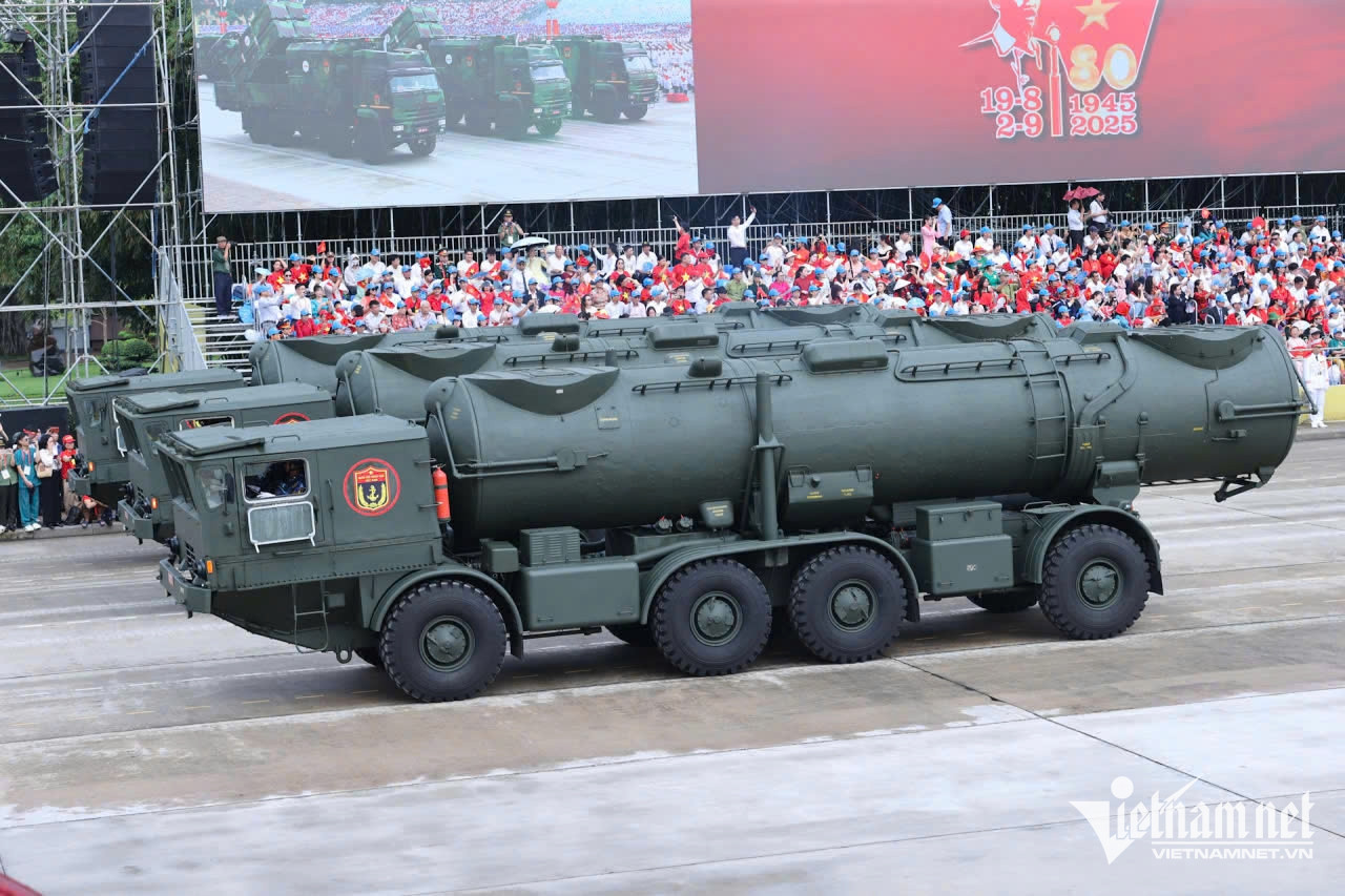 W-mốc 8h111.jpg