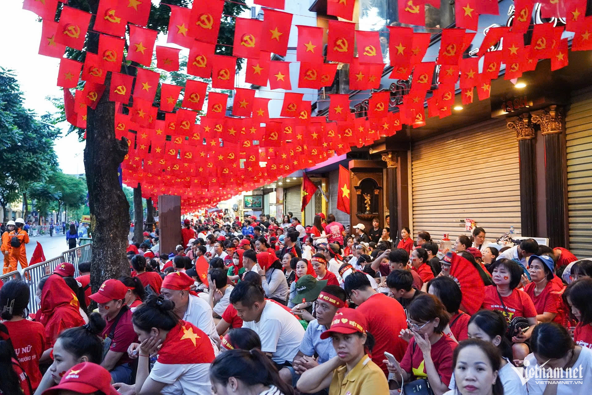 W-nguyen thai hoc.jpg