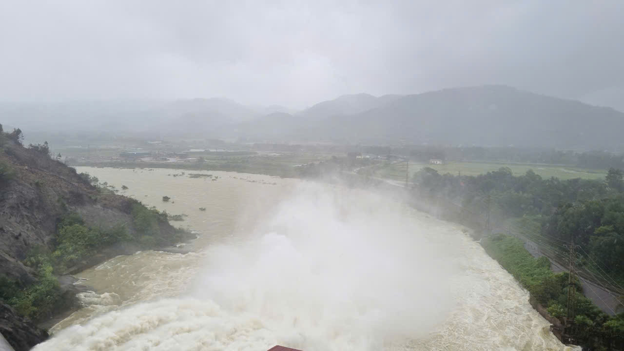 z6960058655519_50d7b5cf8362c3ea26bf662f0f164118.jpg