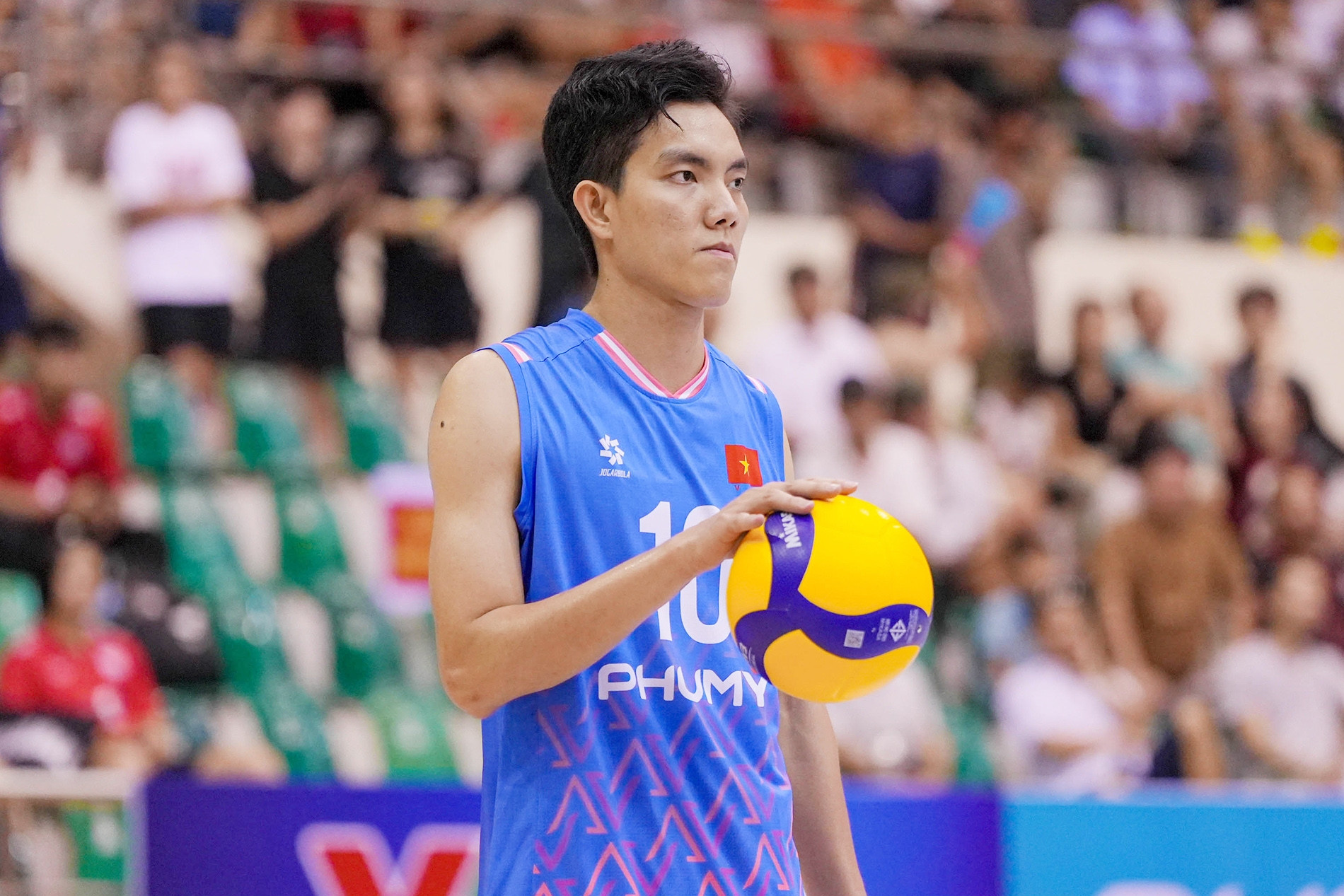 Bích Tuyền trở lại, HLV Ngọc Hoa sắp nhận tin vui