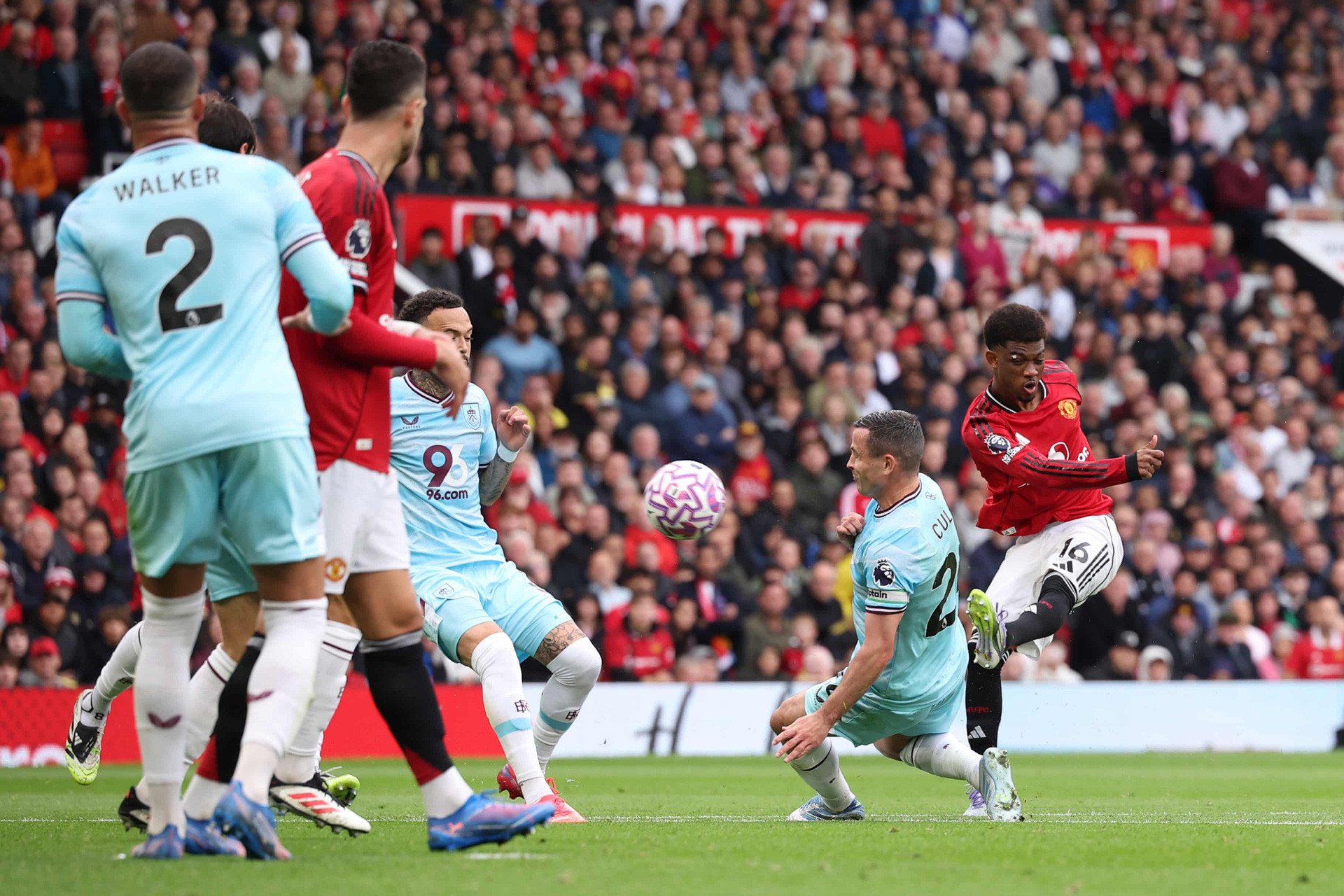 EPA - Amad MU Burnley.jpg