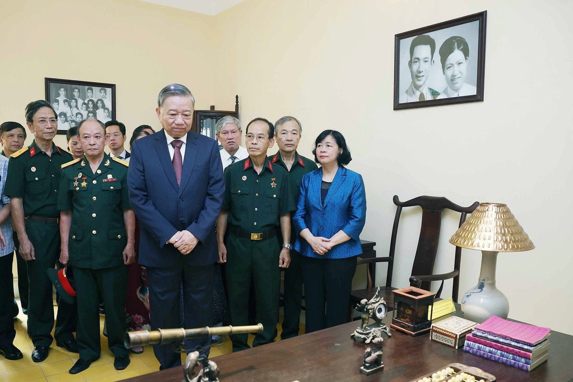 Tổng Bí thư dâng hương và thăm nơi Chủ tịch Hồ Chí Minh soạn Tuyên ngôn Độc lập