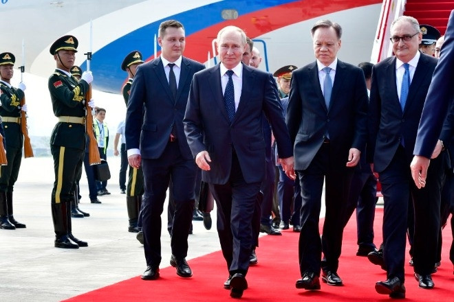 Tổng thống Nga Putin và Thủ tướng Ấn Độ Modi bắt đầu thăm Trung Quốc