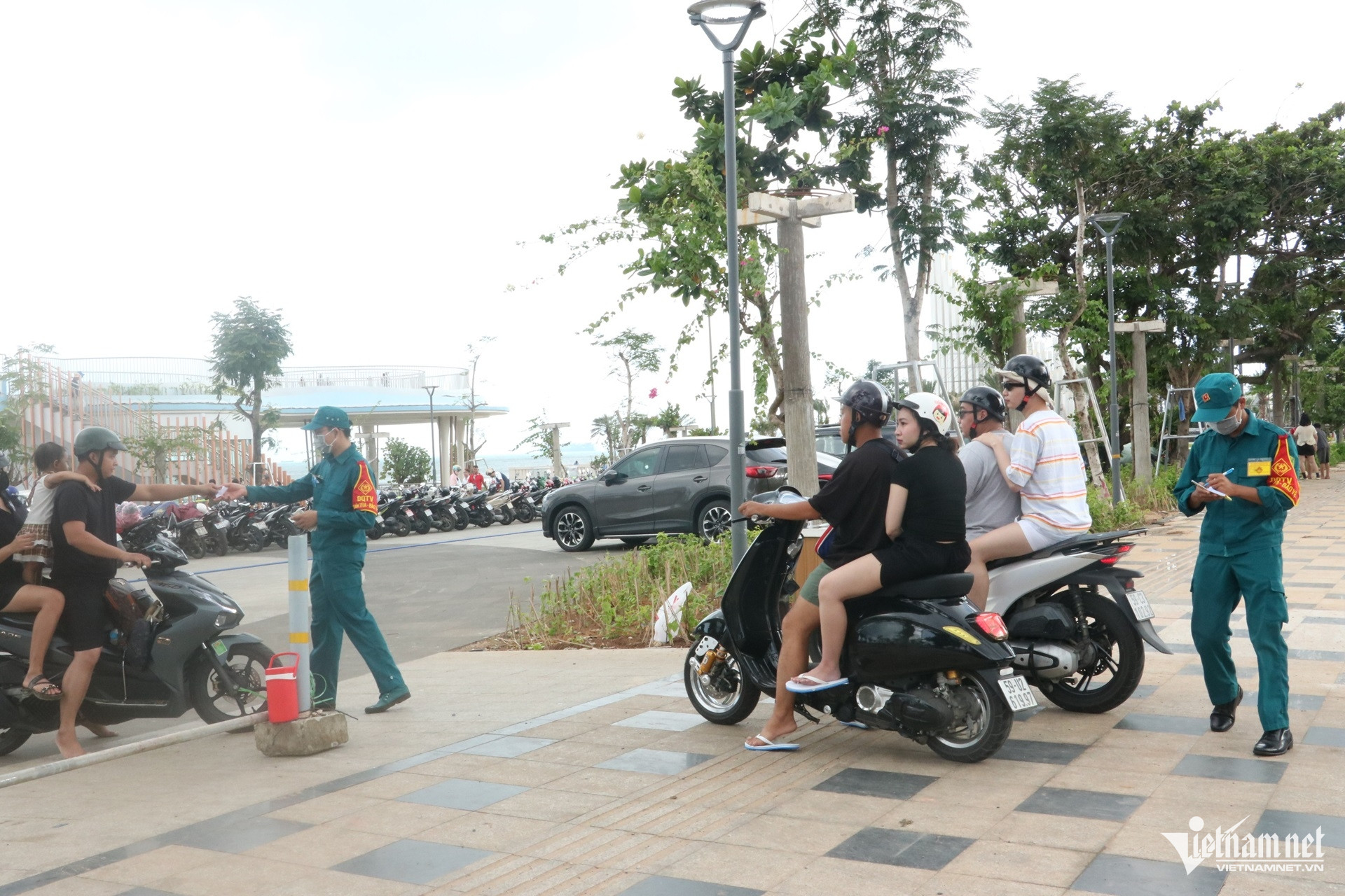 W-biển Vũng Tàu trong ngày thứ 2 kỳ nghỉ lễ 2.9 vnn 2.JPG.jpg