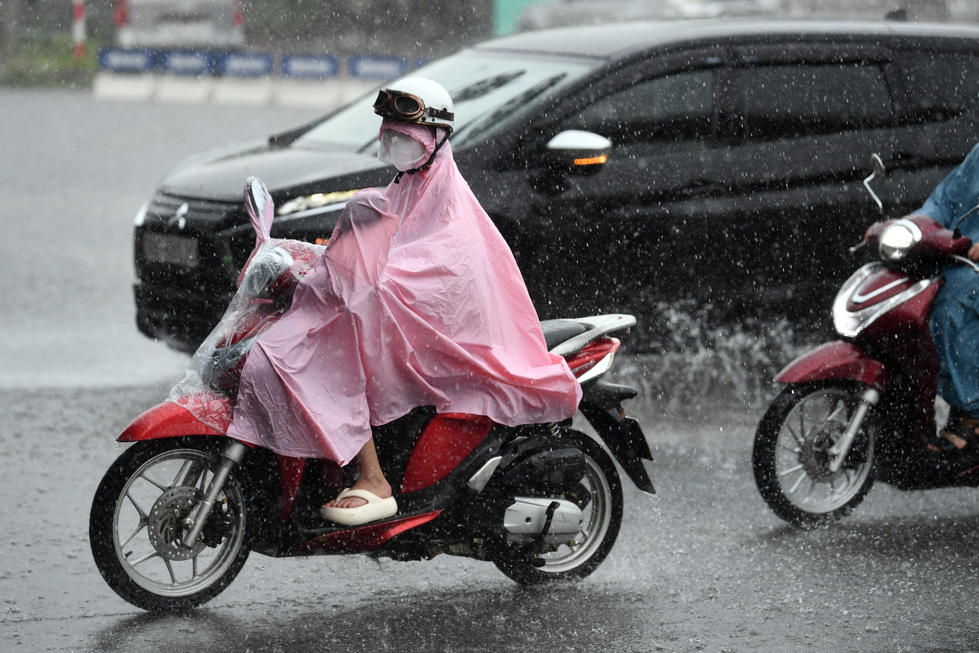 Dự báo thời tiết 5/8/2025: Thời điểm mưa lớn sầm sập trên diện rộng ở miền Bắc