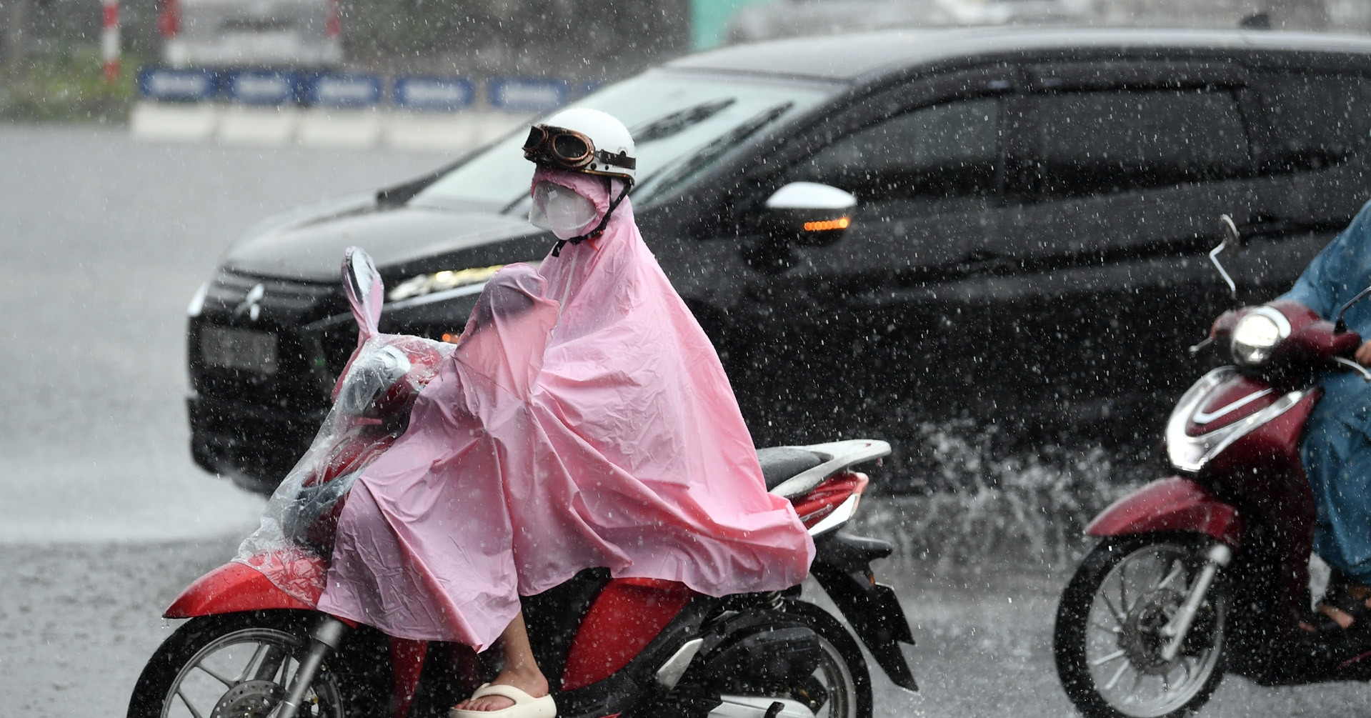 Dự báo thời tiết 5/8/2025: Thời điểm mưa lớn sầm sập trên diện rộng ở miền Bắc