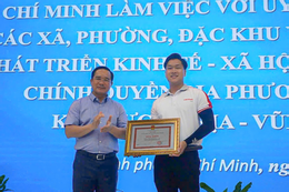 Chủ tịch TPHCM khen thưởng chàng trai nhanh trí cứu bé gái đuối nước tại hồ bơi villa