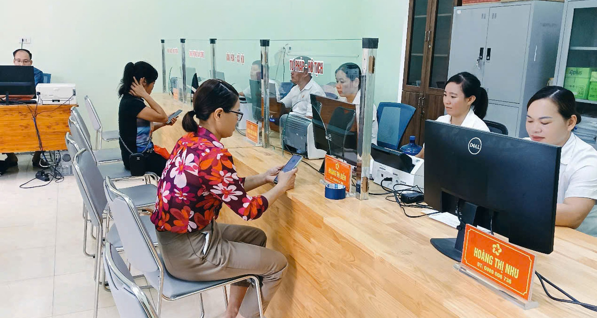Công chức xã, phường: Việc nhiều, áp lực lớn, c...