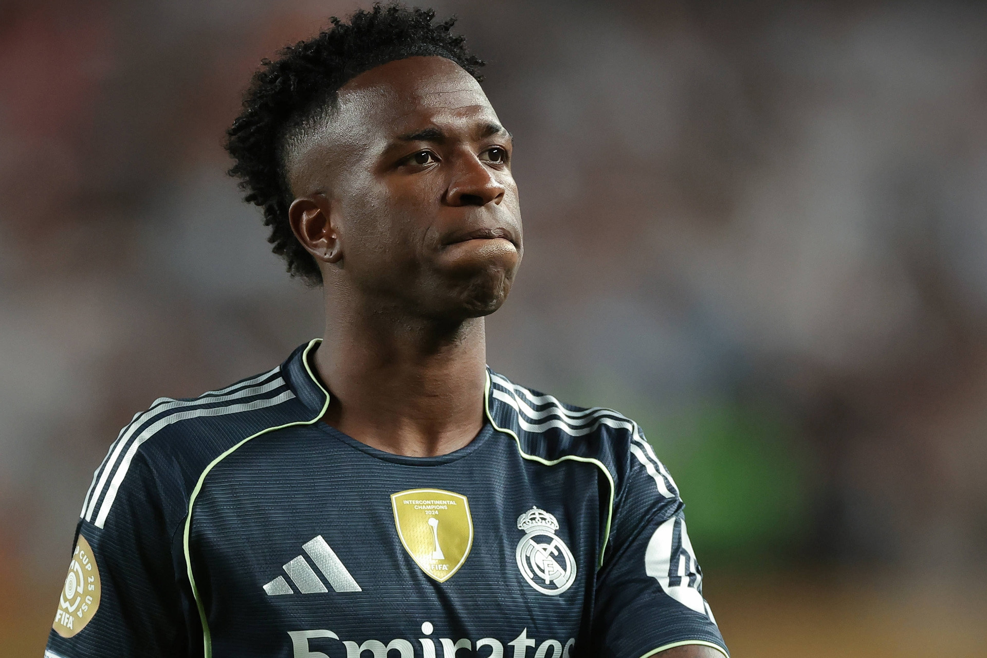 MU gây sốc chuyển nhượng, chi 200 triệu euro cho Vinicius