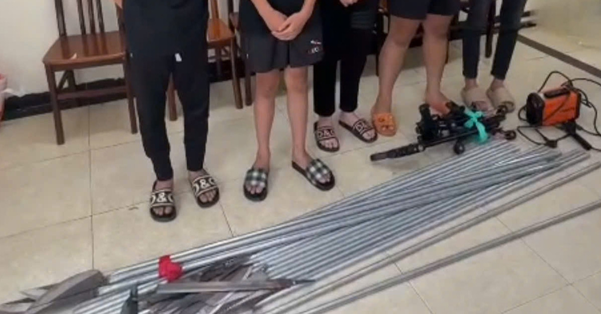 Triệt phá ‘xưởng chế tạo vũ khí’ ở Hà Nội, đối tượng trẻ nhất mới 12 tuổi