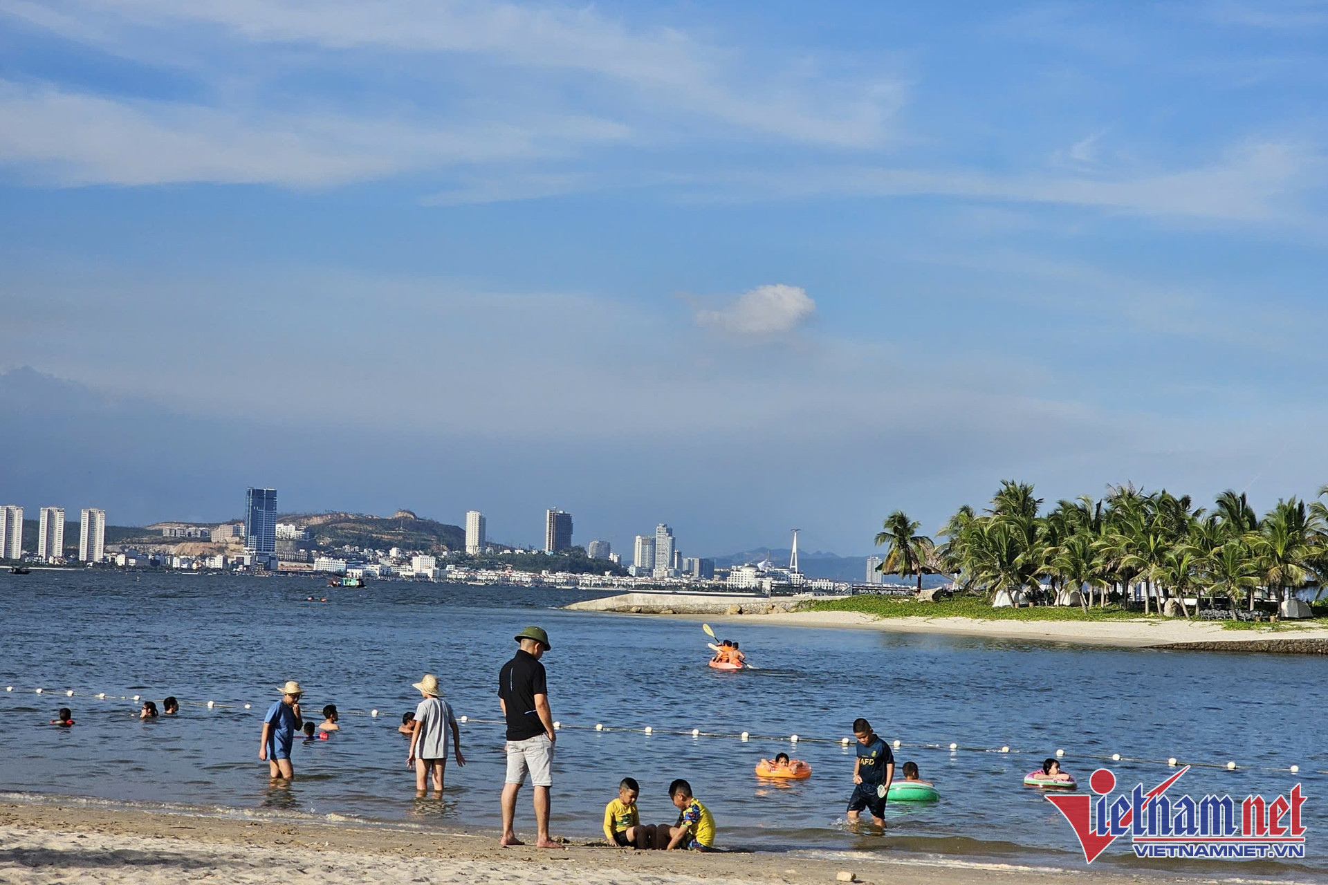 W-dung AI len ke hoach du lich.jpg