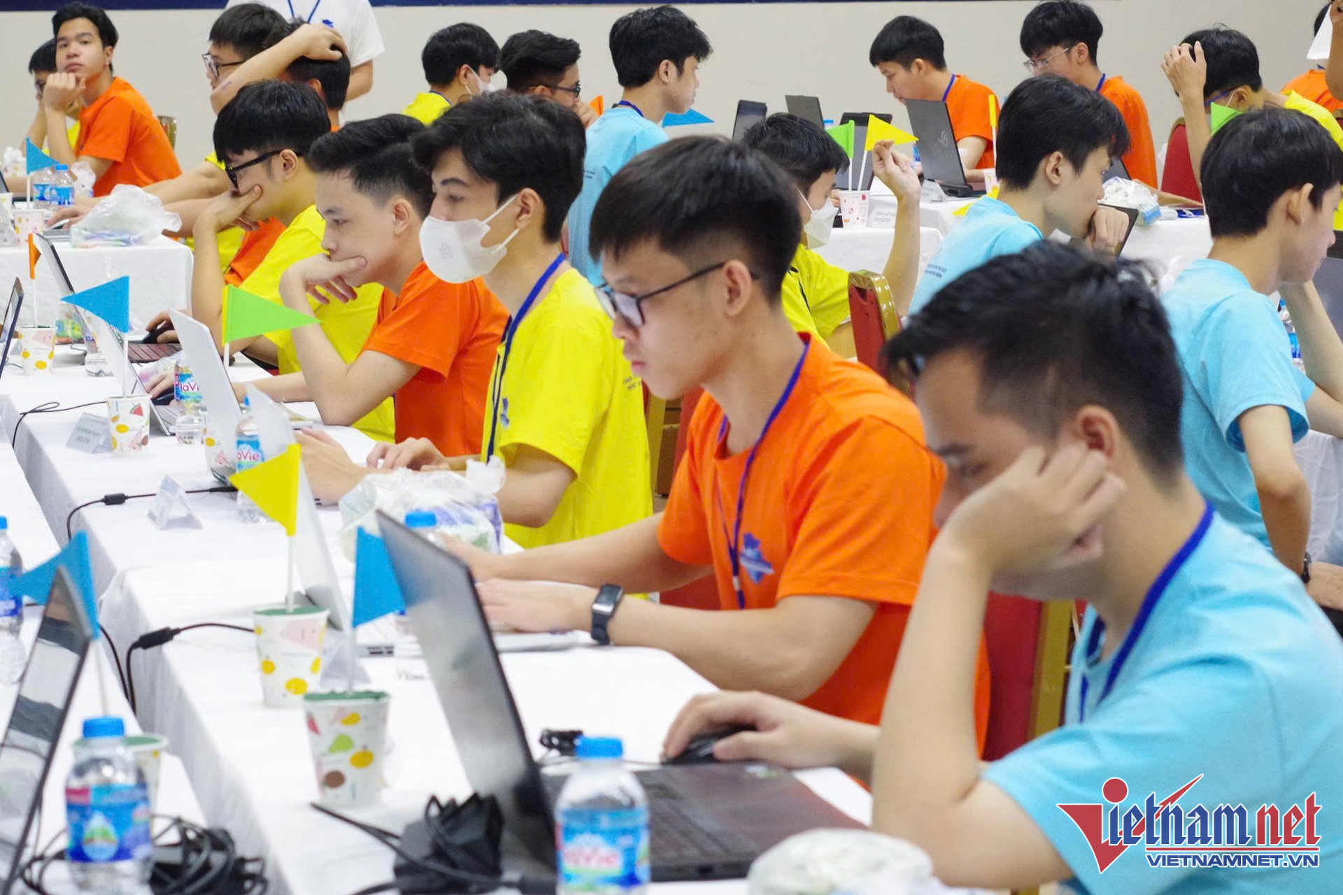 W-sinh vien an toan thong tin PTIT 1.jpg