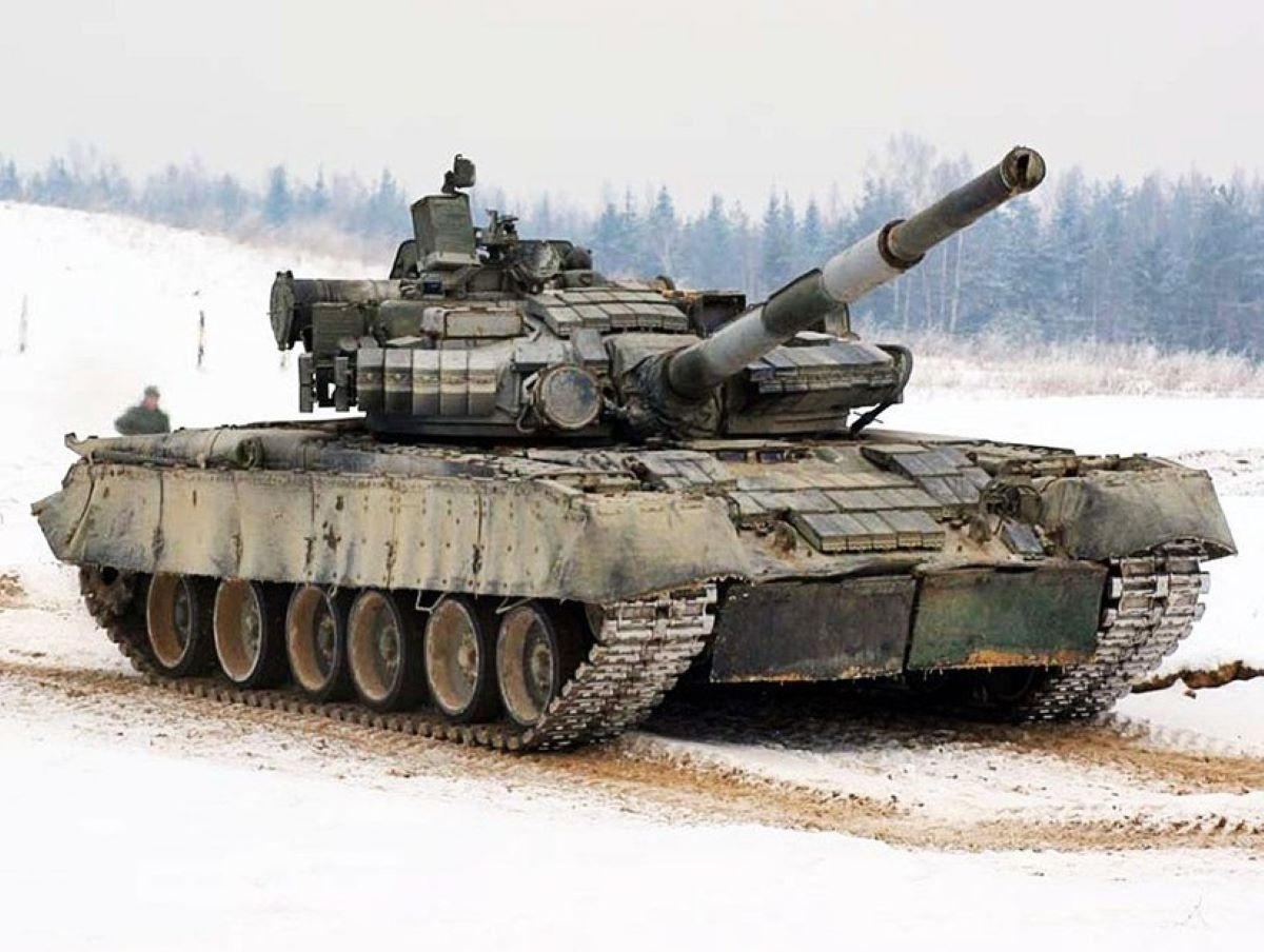 Xe tăng t80 Nga 1.jpg
