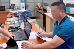 Danh tính người đàn ông lao vào rút chìa khóa xe khách rồi bỏ đi ở Hà Nội