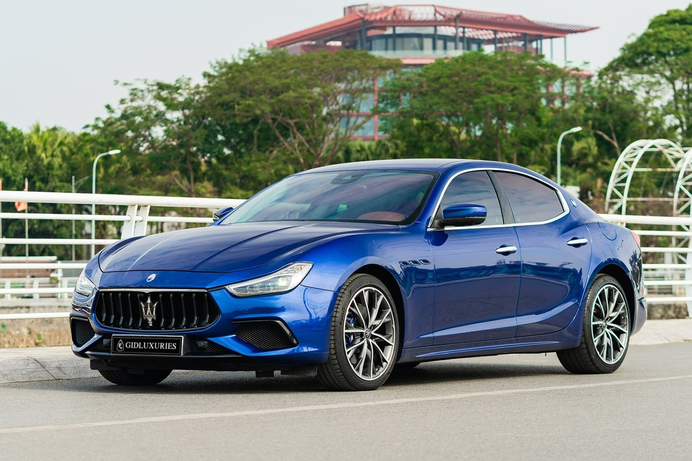 Xe sang hiếm Maserati Ghibli đi 15.000km mất giá hơn 4 tỷ, rẻ bằng 1/3 xe mới