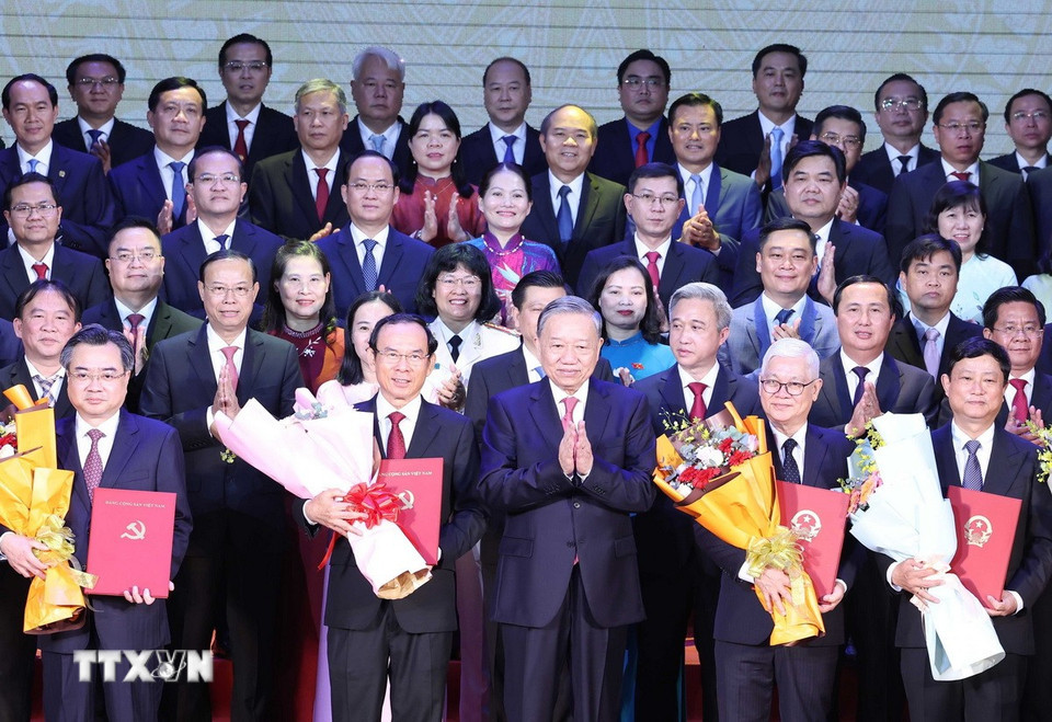 3006 tong bi thu to lam 11.jpg