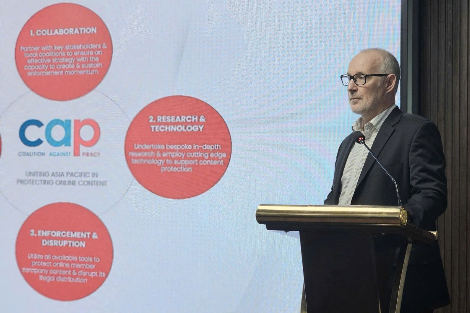 65% người dùng Việt Nam đang xem và truy cập nội dung lậu