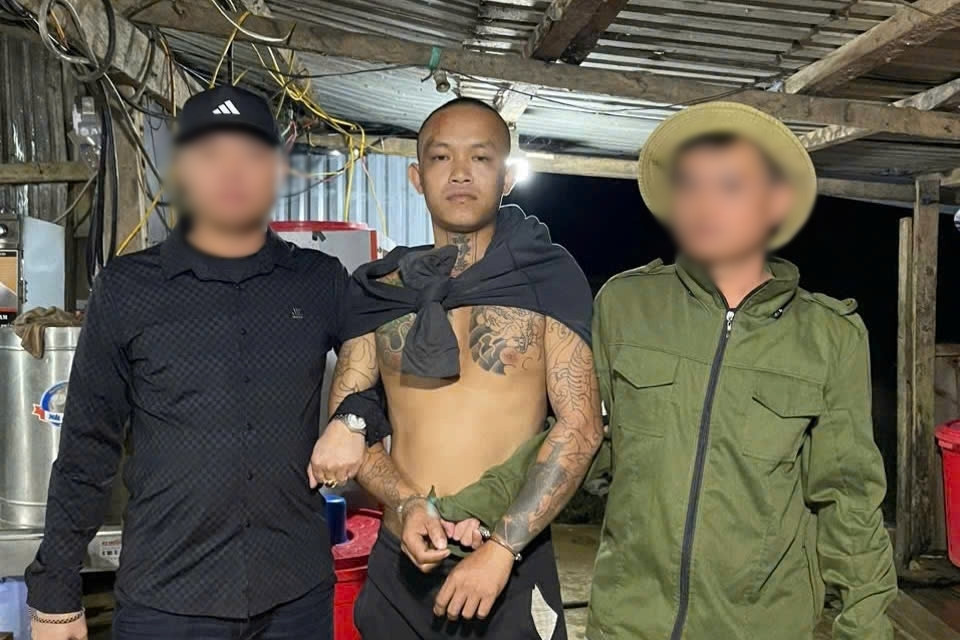 Bản tin cuối ngày 4/8: Bắt đối tượng truy nã trong đường dây mua bán người