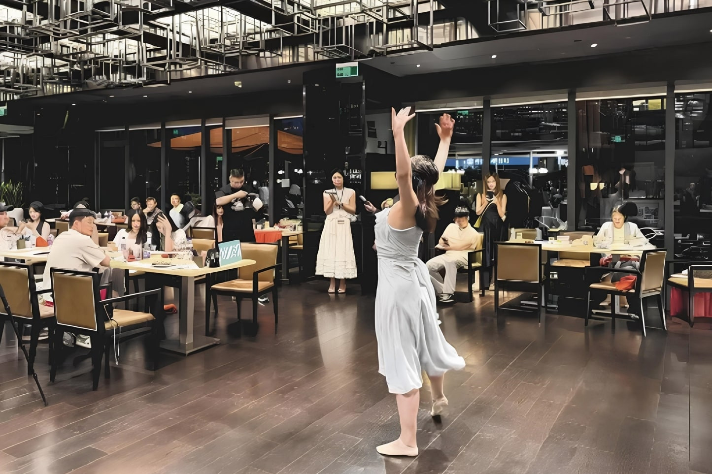 Bên trong tiệc mai mối bí mật chỉ dành cho giới sở hữu tài sản trăm tỷ
