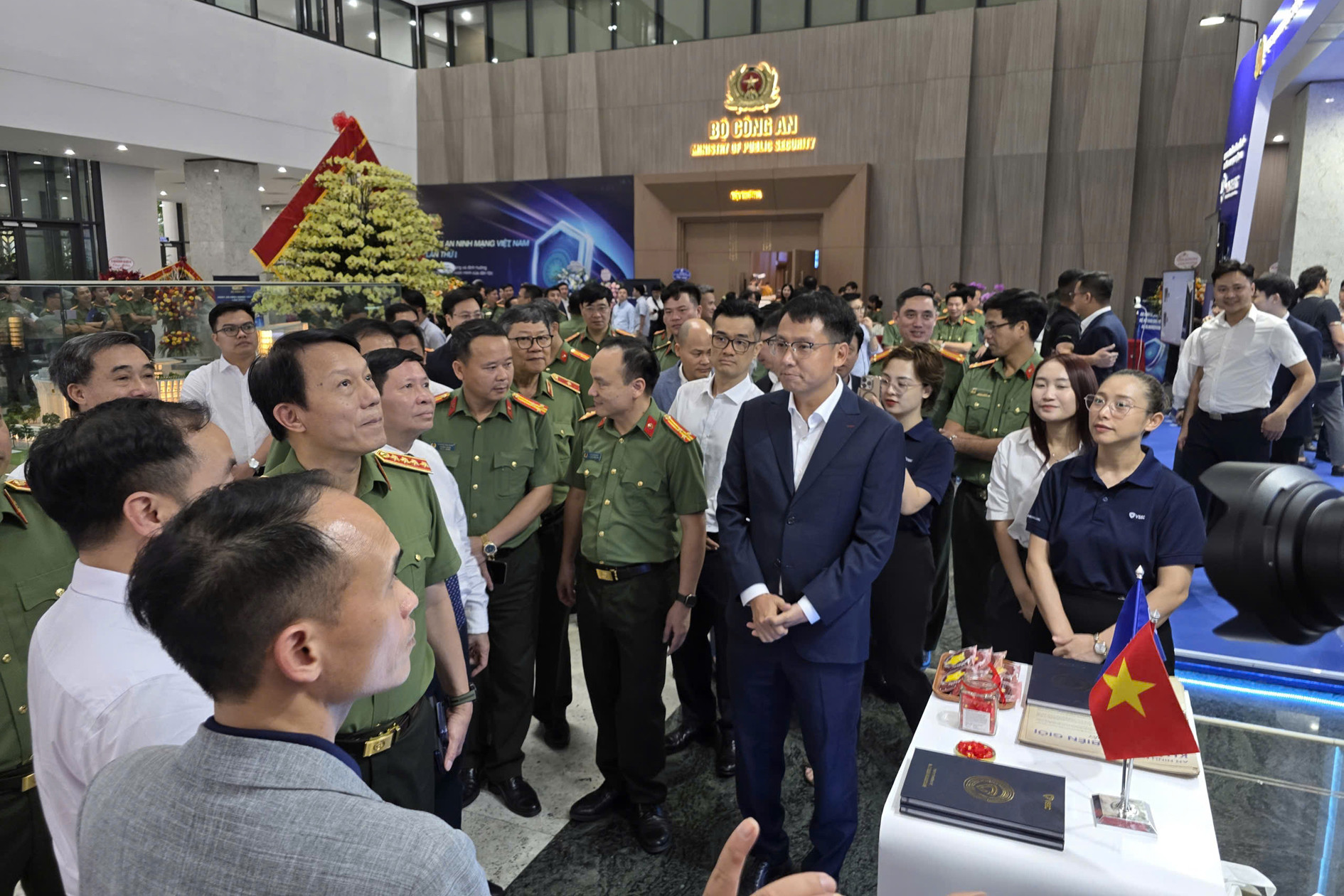 Bo cong an 5.jpg