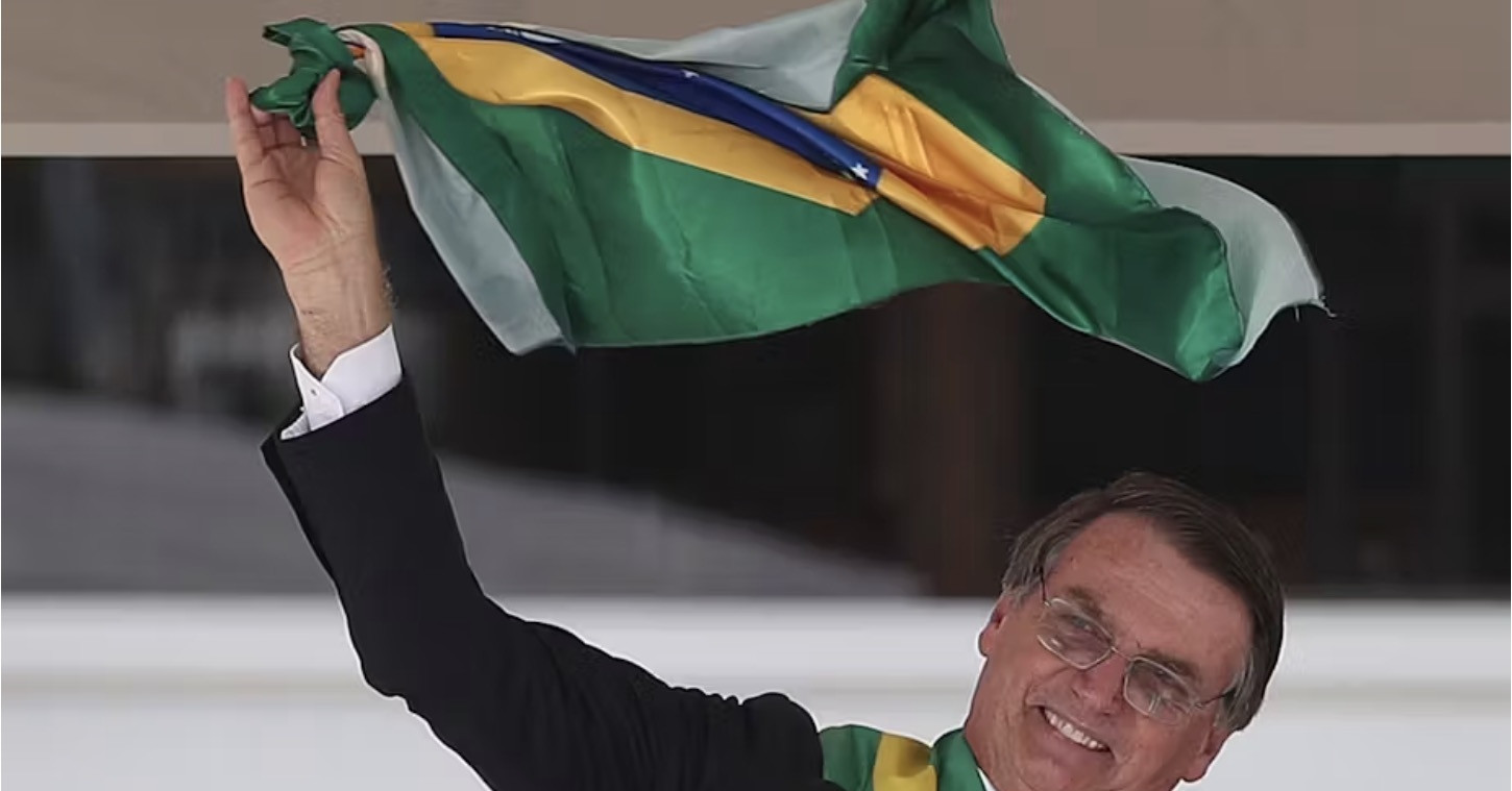 Cựu Tổng thống Brazil bị quản thúc tại gia vì bài viết trên mạng xã hội