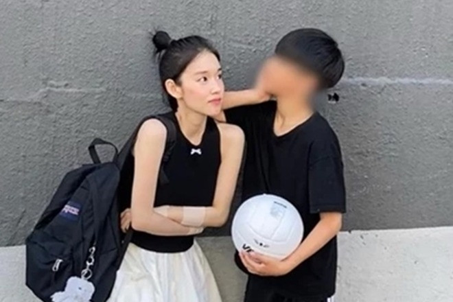 Diễn viên 'Hậu duệ mặt trời' đoàn tụ con trai sau 13 năm chia cách đầy đau khổ