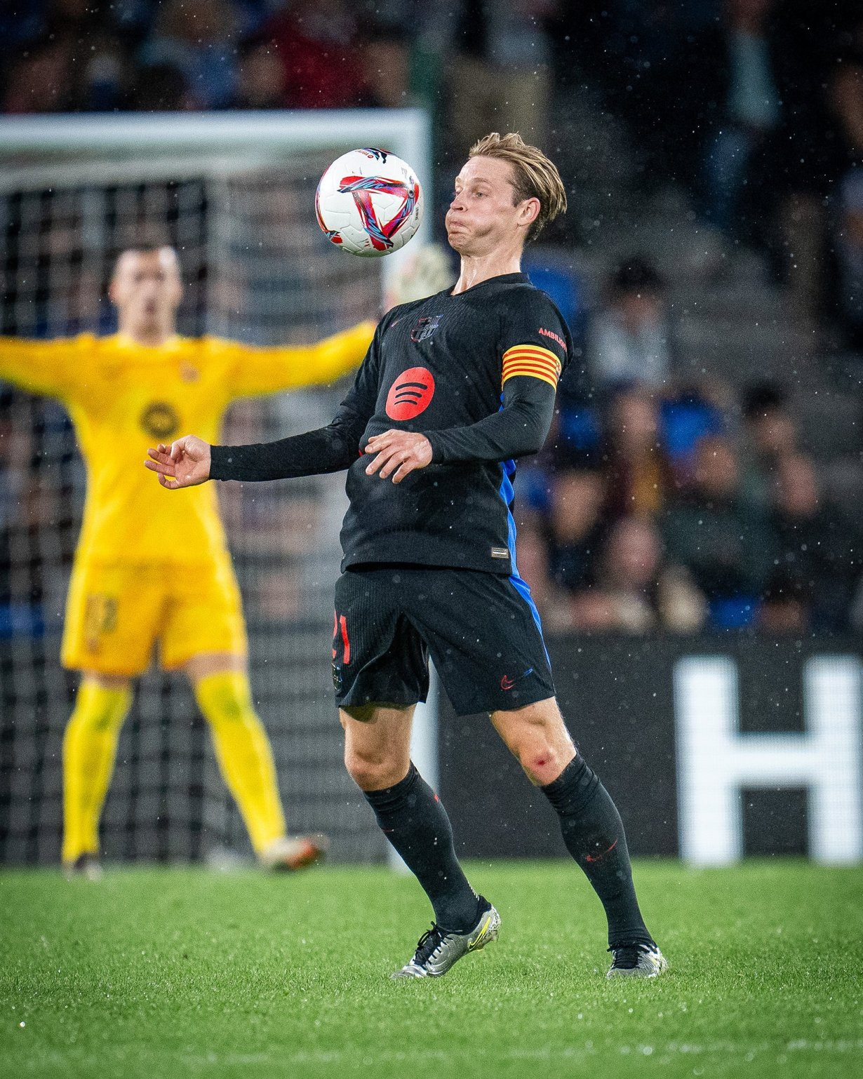 FCB - De Jong.jpg