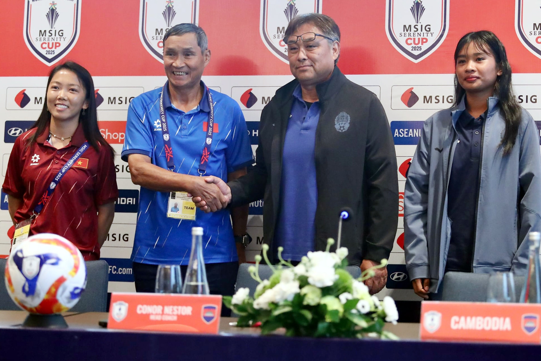 Huỳnh Như tuyên bố tuyển nữ Việt Nam vô địch Đông Nam Á