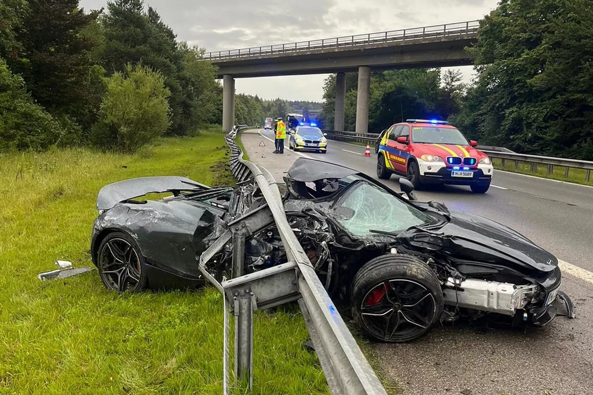 mclaren 720s 1.jpg