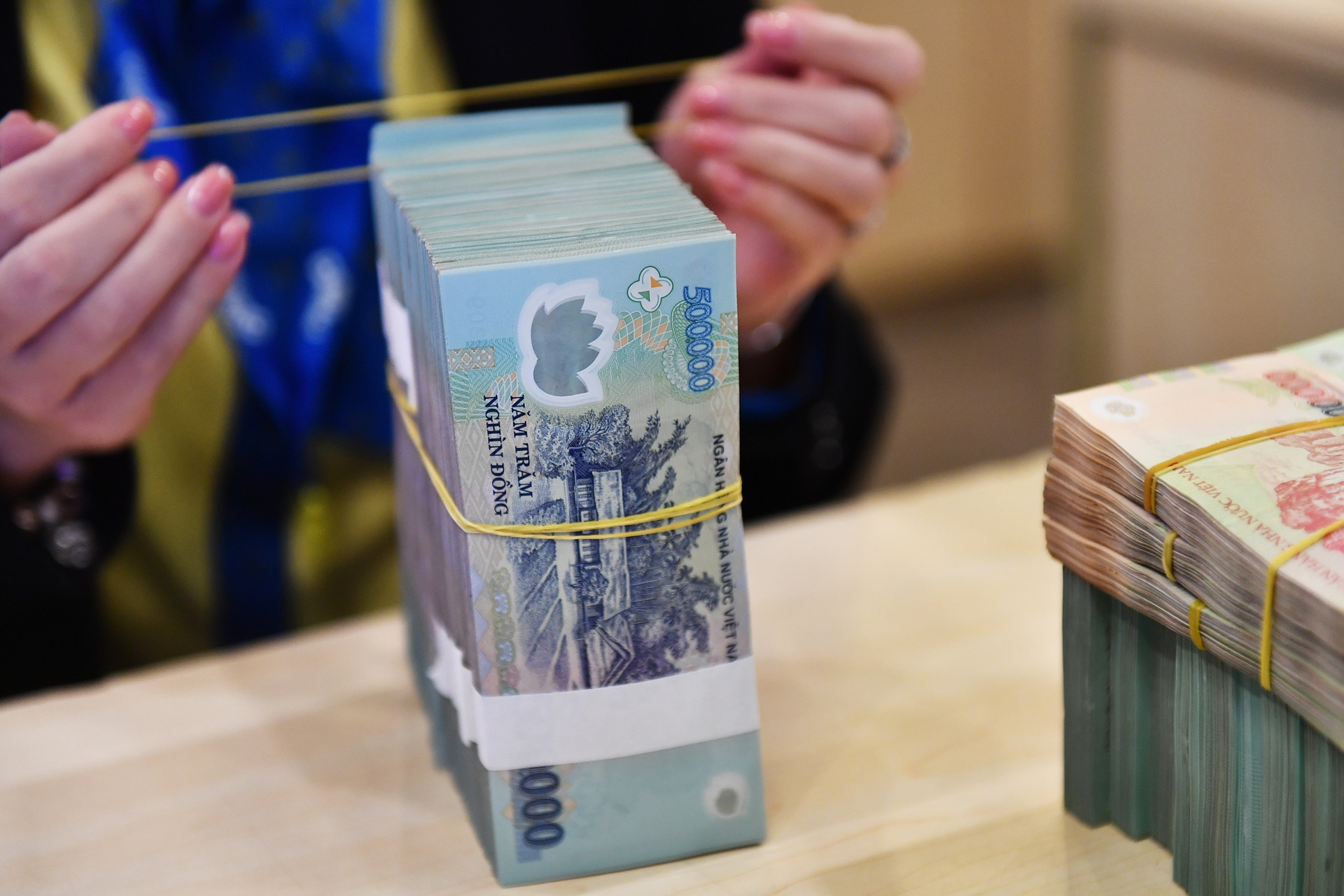 Nghiêm cấm nhận lợi ích vật chất, tinh thần từ đối tượng bị kiểm tra