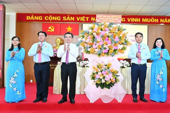 TPHCM không tổ chức văn nghệ, nhận hoa chúc mừng Đại hội Đảng bộ phường, xã