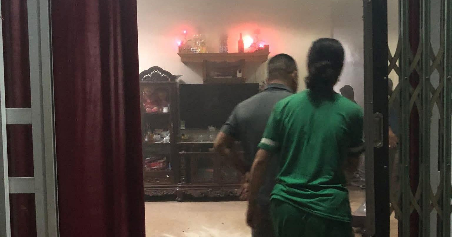 Vợ bị bỏng xăng trong đêm, công an phát hiện điểm nghi vấn từ người chồng