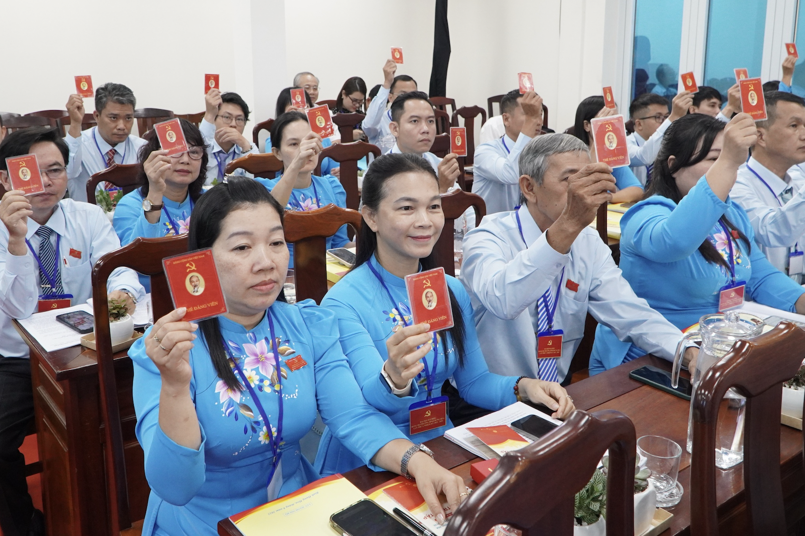 Đại hội Đảng không phải là dịp phô trương hình thức, trưng hoa, tặng quà