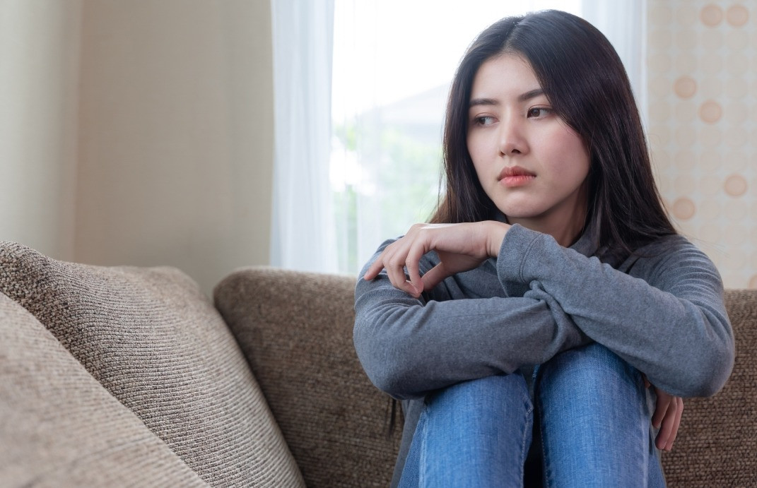 Đến nhà đánh ghen, vợ chết lặng khi thấy tình trạng của 'tiểu tam'