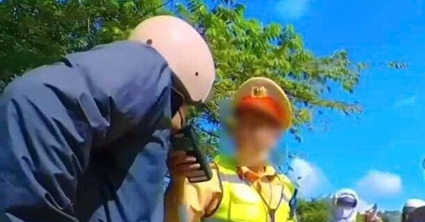Điều chuyển một cán bộ ra khỏi lực lượng CSGT vì có lời nói khiếm nhã