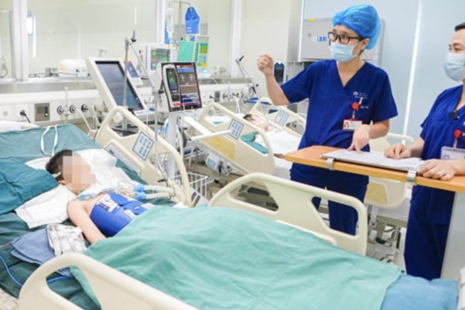Hai bé trai tiên lượng rất xấu vì sai lầm hay gặp khi cấp cứu đuối nước