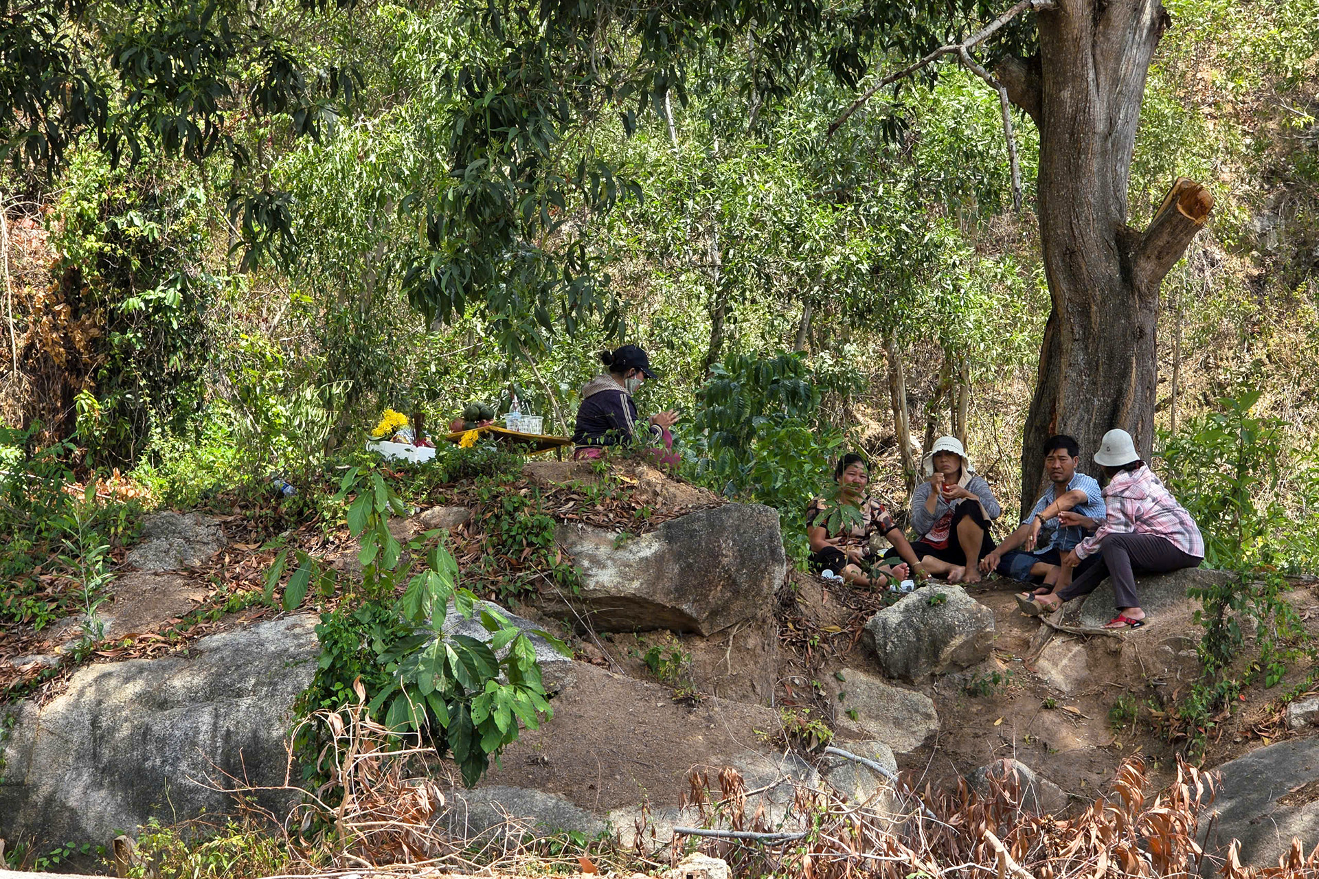 Hoang Ngu Son 5.jpg