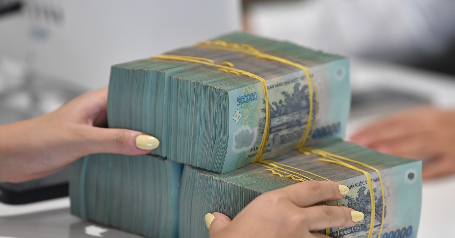 Lãi suất ngân hàng hôm nay 6/8/2025: Gửi 100 triệu, nhận ngay lãi suất 6,8%/năm