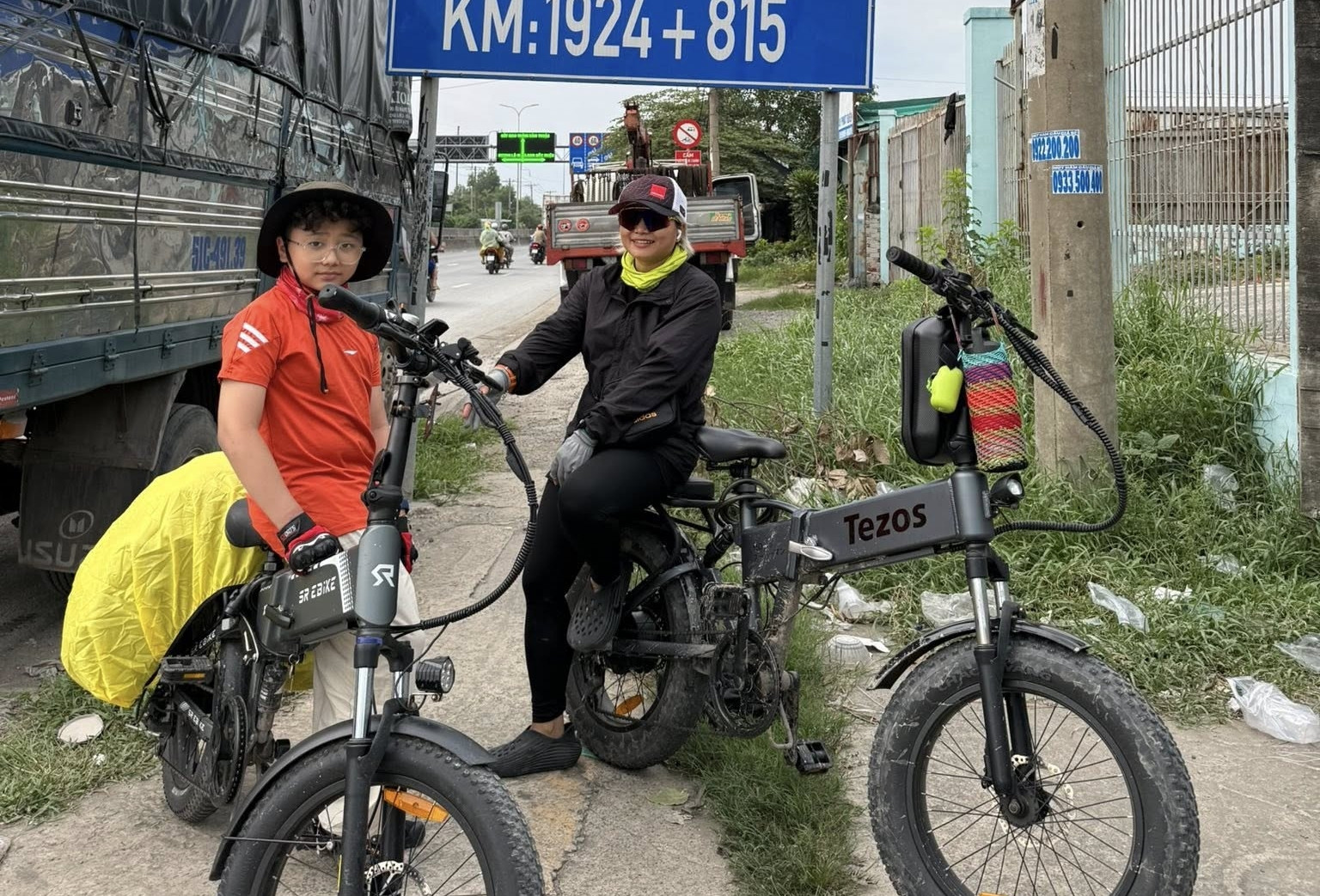 Nghỉ hè không học thêm, cậu bé Hà Nội cùng mẹ đạp xe 1.000km, qua 19 tỉnh thành