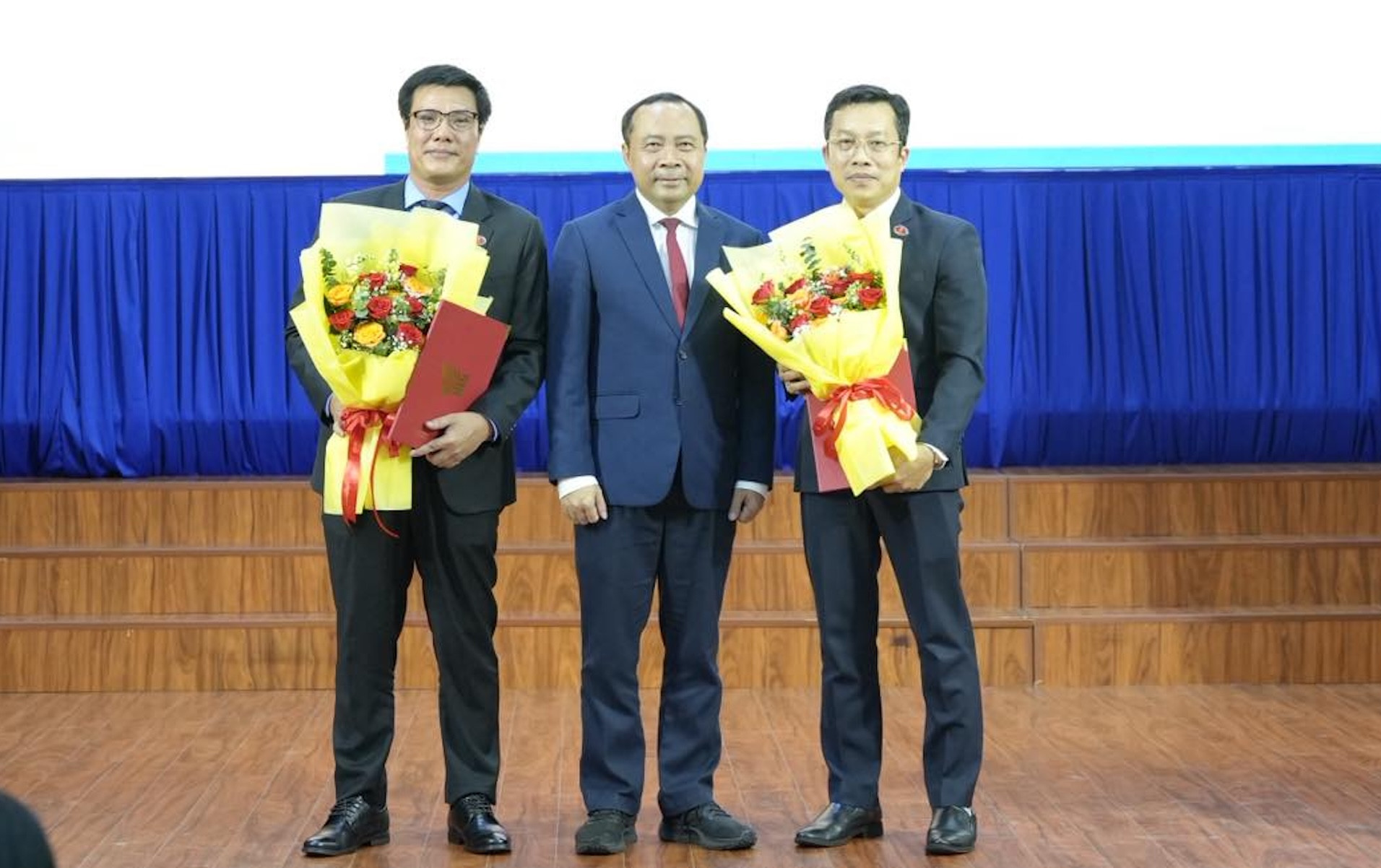 Phó hiệu trưởng.jpg