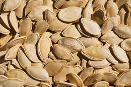 Tiến sĩ dinh dưỡng nói về tin đồn hạt bí nhiều chất như thịt