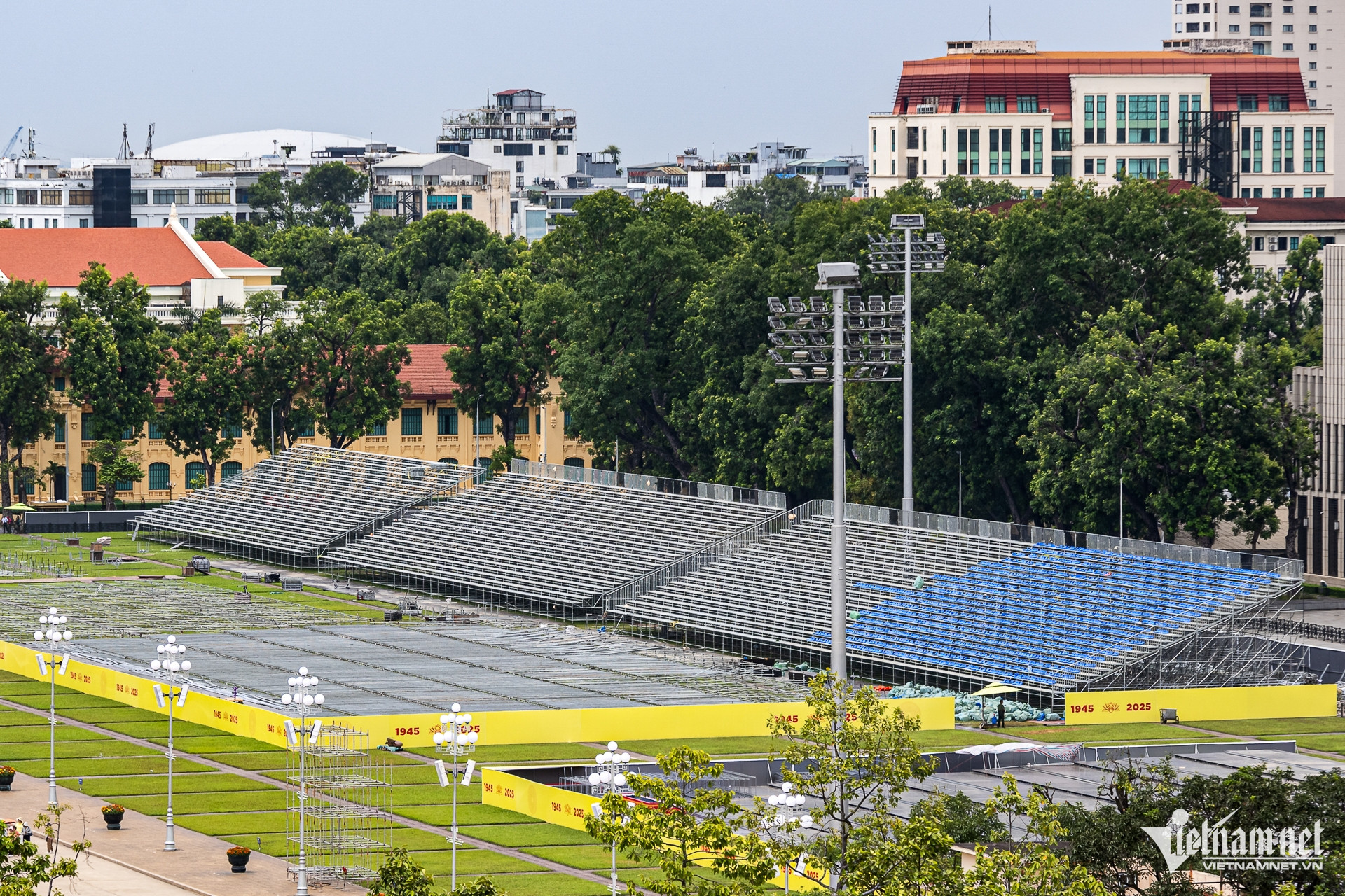 W-DUYETBINH2.9_quangtruongBaDinh (1 of 1).jpg