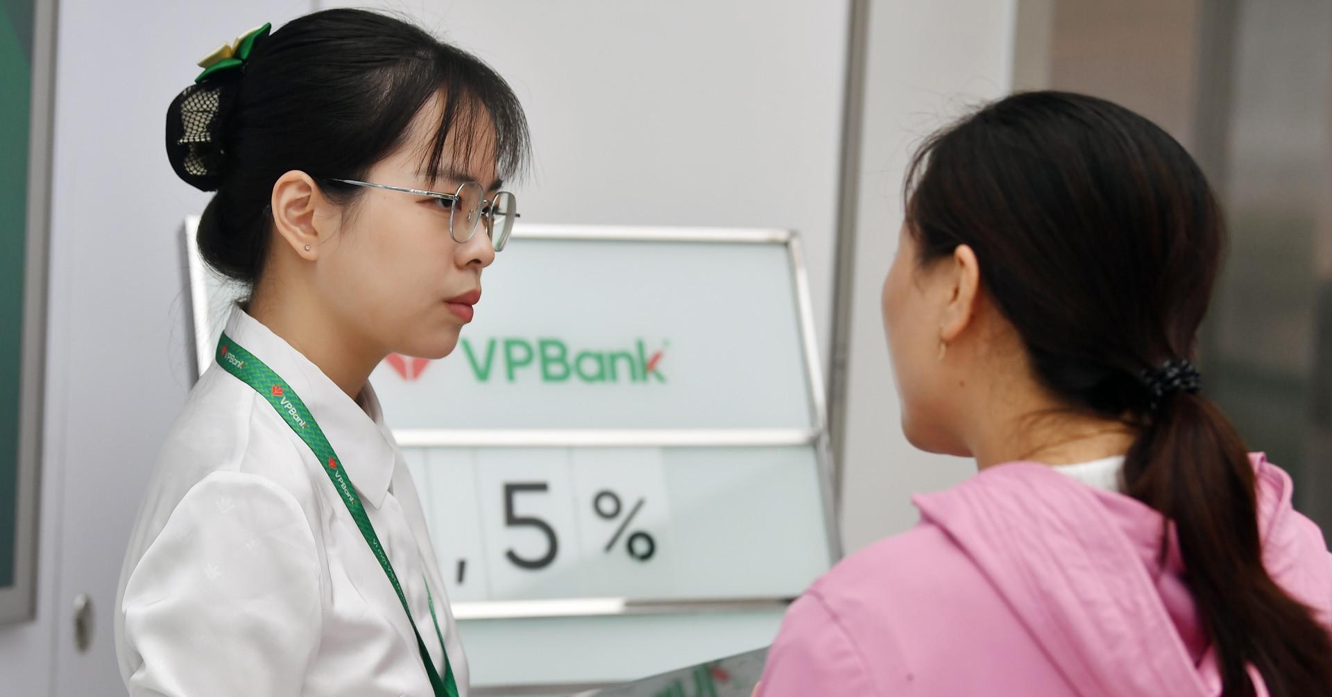 Lãi suất ngân hàng hôm nay 7/8/2025: Lãi tiền gửi kịch trần trở nên ‘xa xỉ"