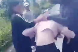 Bản tin trưa 7/8: Thiếu nữ 14 tuổi bị nhóm người nghi là hàng xóm đánh dã man