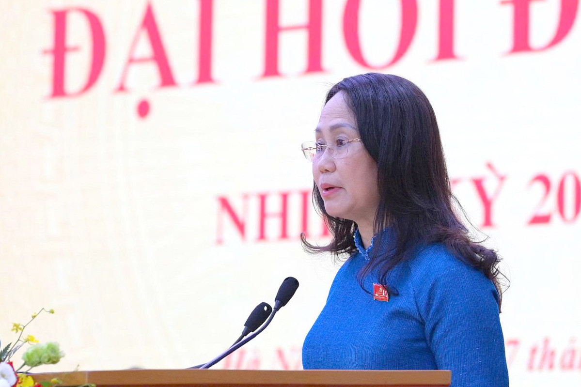 Bà Lâm Thị Phương Thanh, Ủy viên Trung ương Đảng, Phó Chánh Văn phòng Thường trực Văn phòng Trung ương Đảng, Bí thư Đảng ủy Văn phòng Trung ương Đảng phát biểu bế mạc Đại hội.