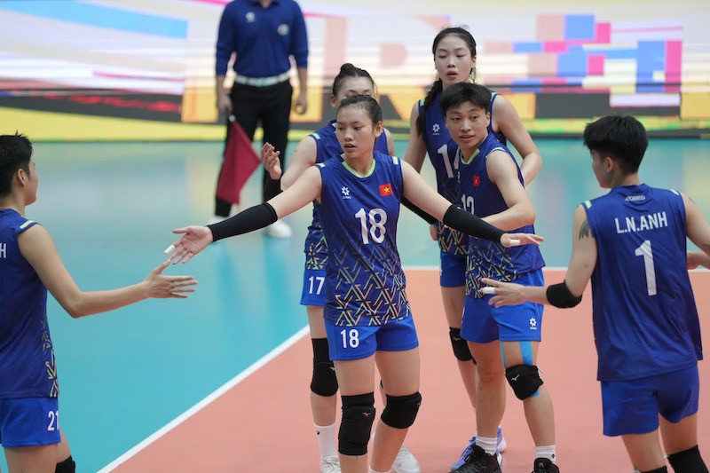 u21 women's football vietnam.jpg
