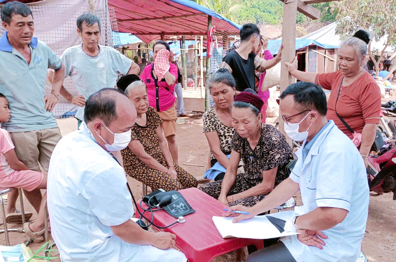 dung vong ganh cu ba bang _891754533464.jpg