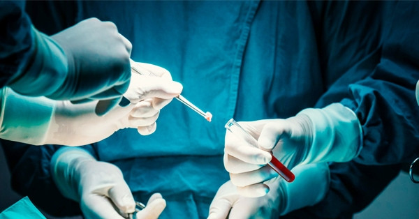 Người phụ nữ có hàng trăm viên sỏi mật dày đặc, bác sĩ khuyến cáo 3 điều